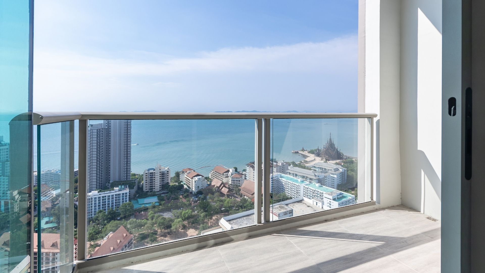 Giyotin Cam Sistemlerinde Yalıtım ve Güvenliği Artırmanın Yolları