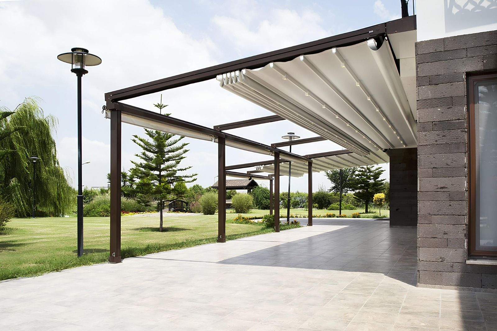 Gölgeyi Konfora, Konforu Yaşama Dönüştürüyoruz | Açılır Kapanır ve Mafsallı Tente Sistemleri